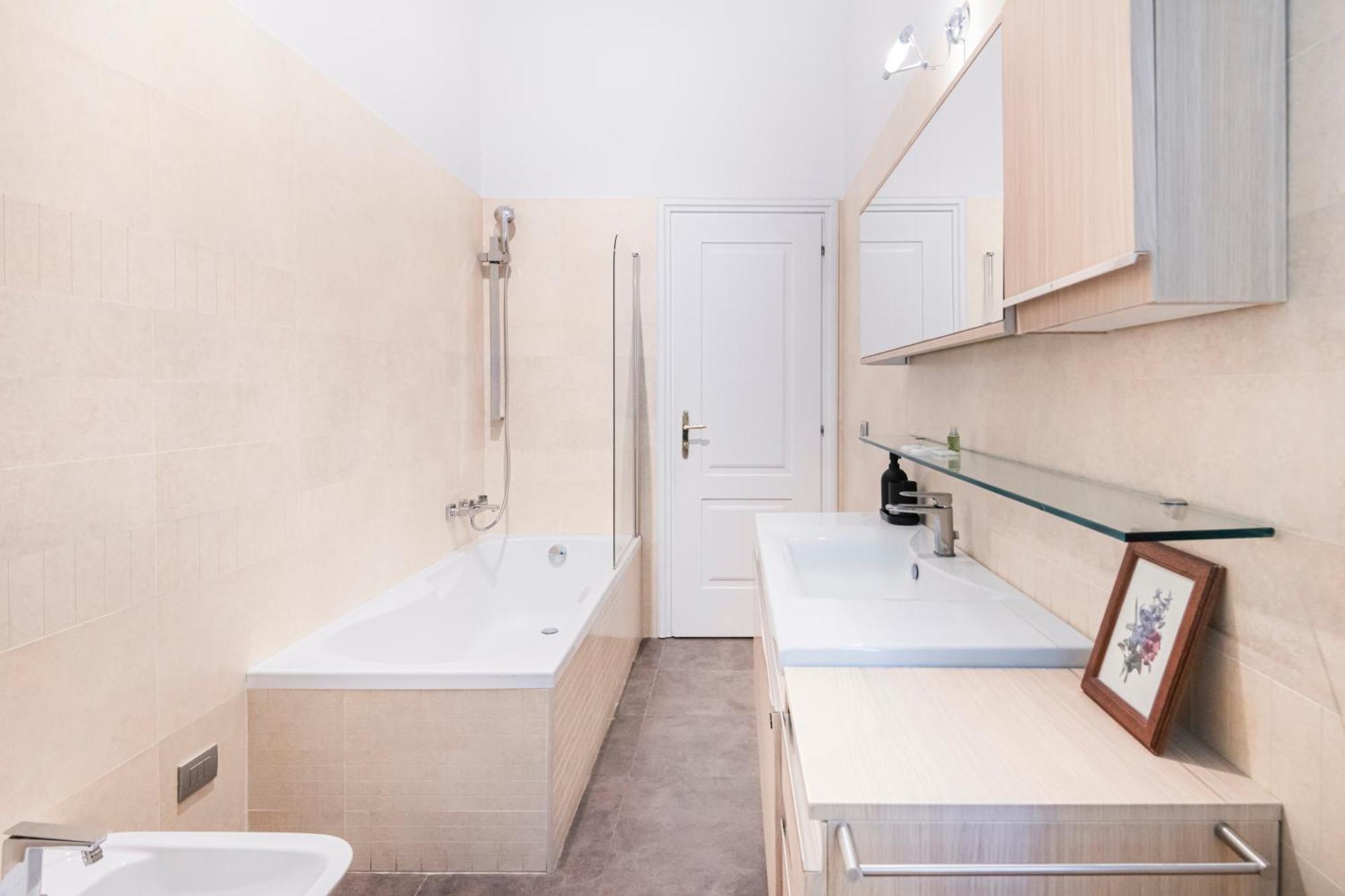 Apartment Easylife - Magnificent Splendid Sant'ambrogio *