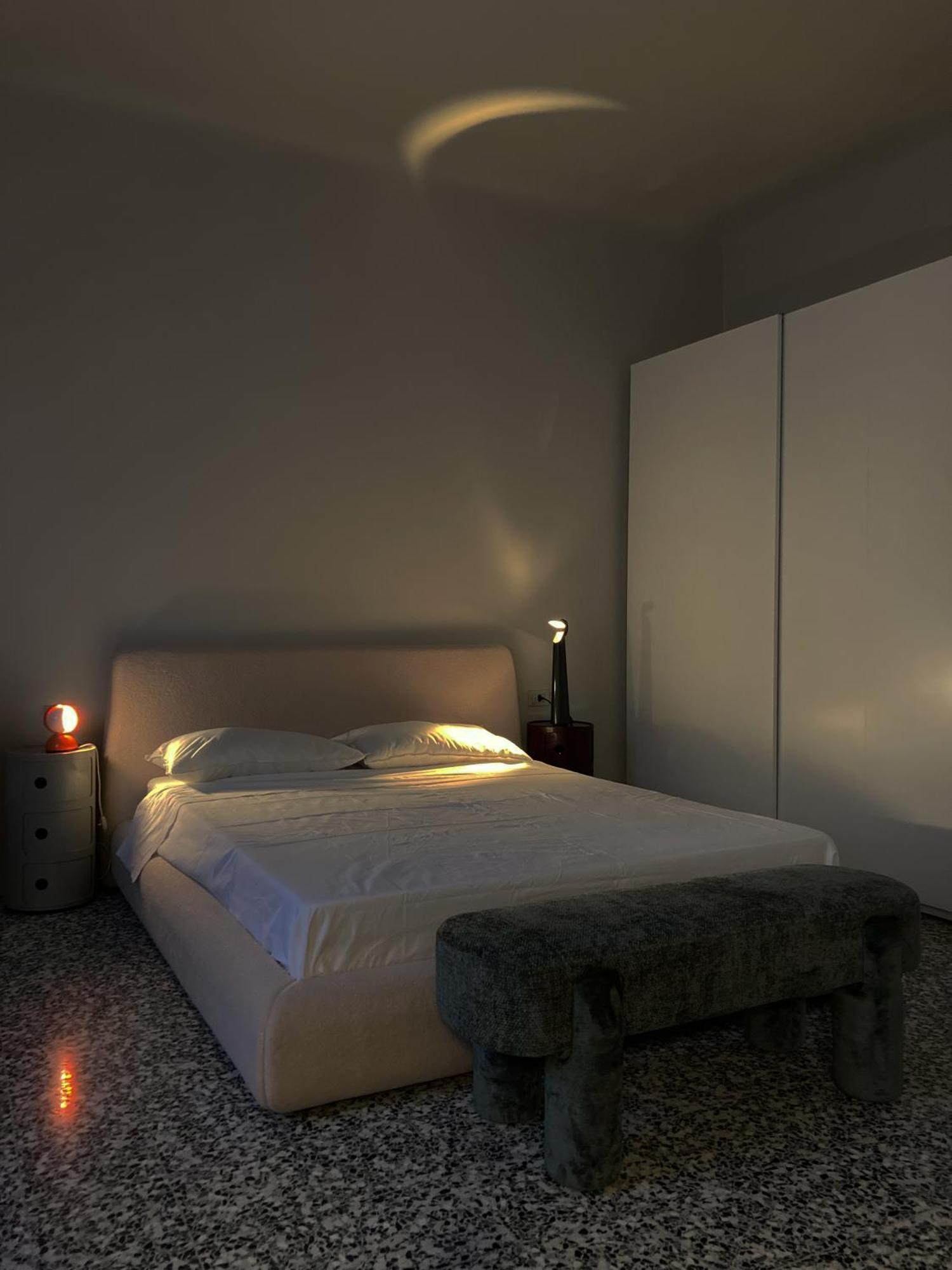 Newly Renovated Two-room *