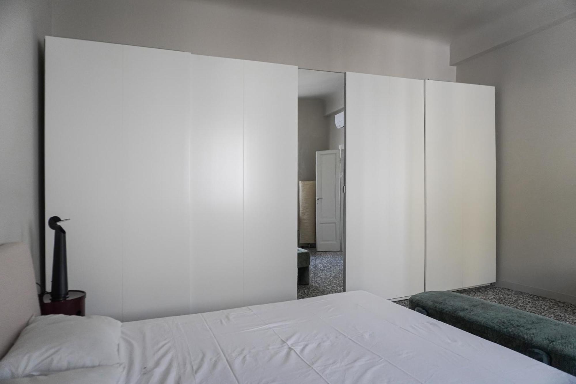 Newly Renovated Two-room