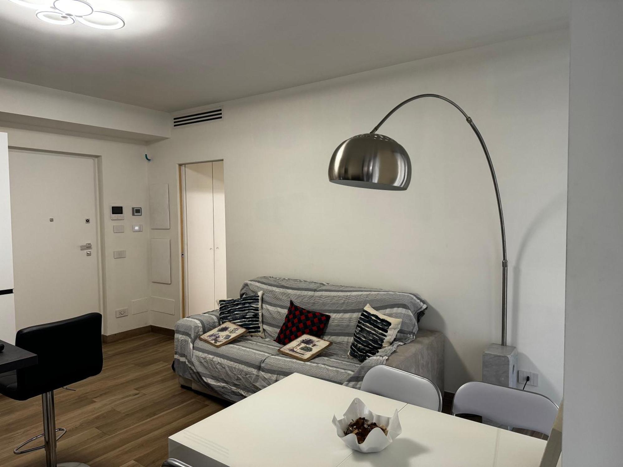 Apartment Macchi 61 - Station *