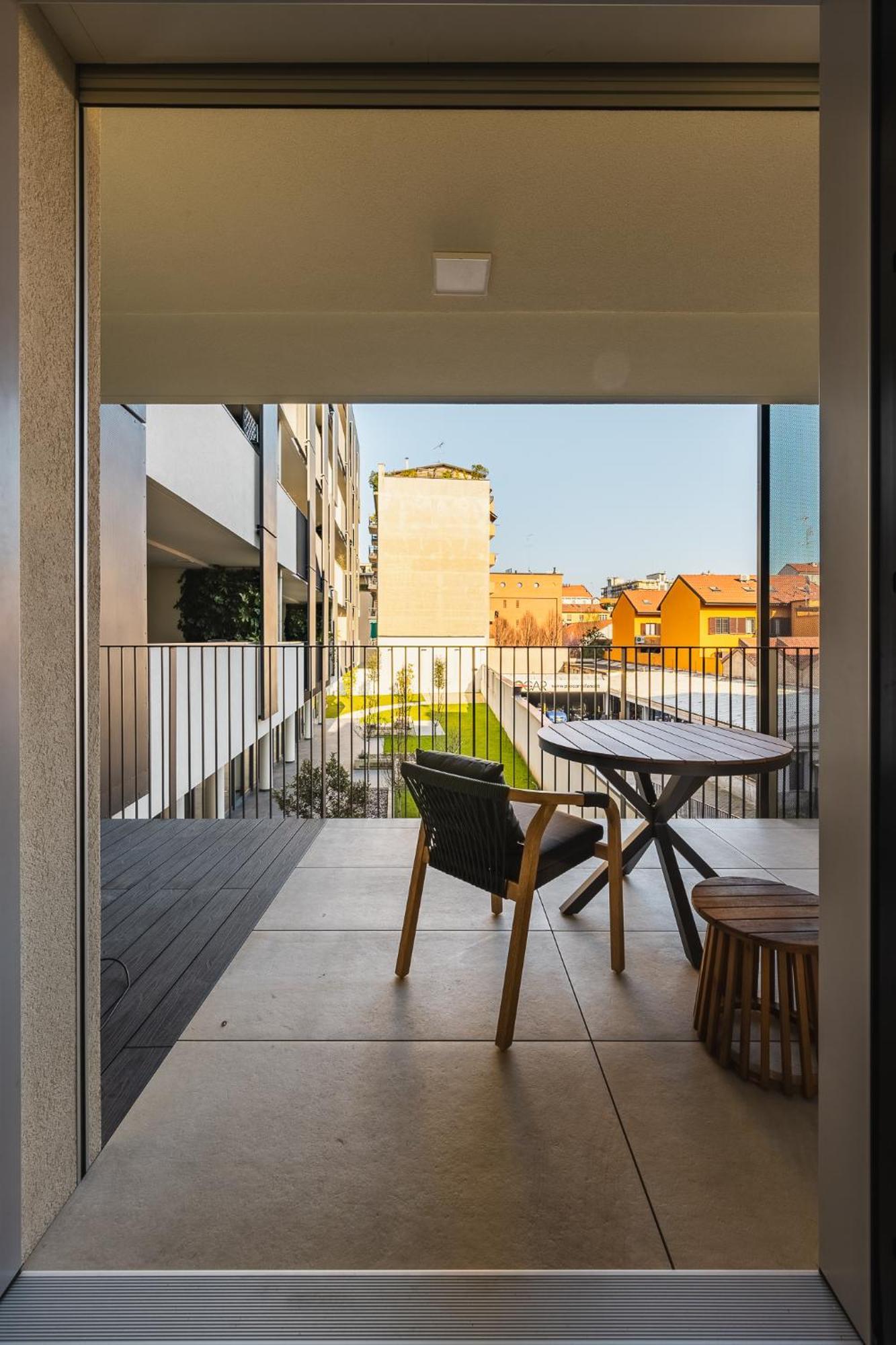 Apartment Navigli Cozy Design With Balcony Milan