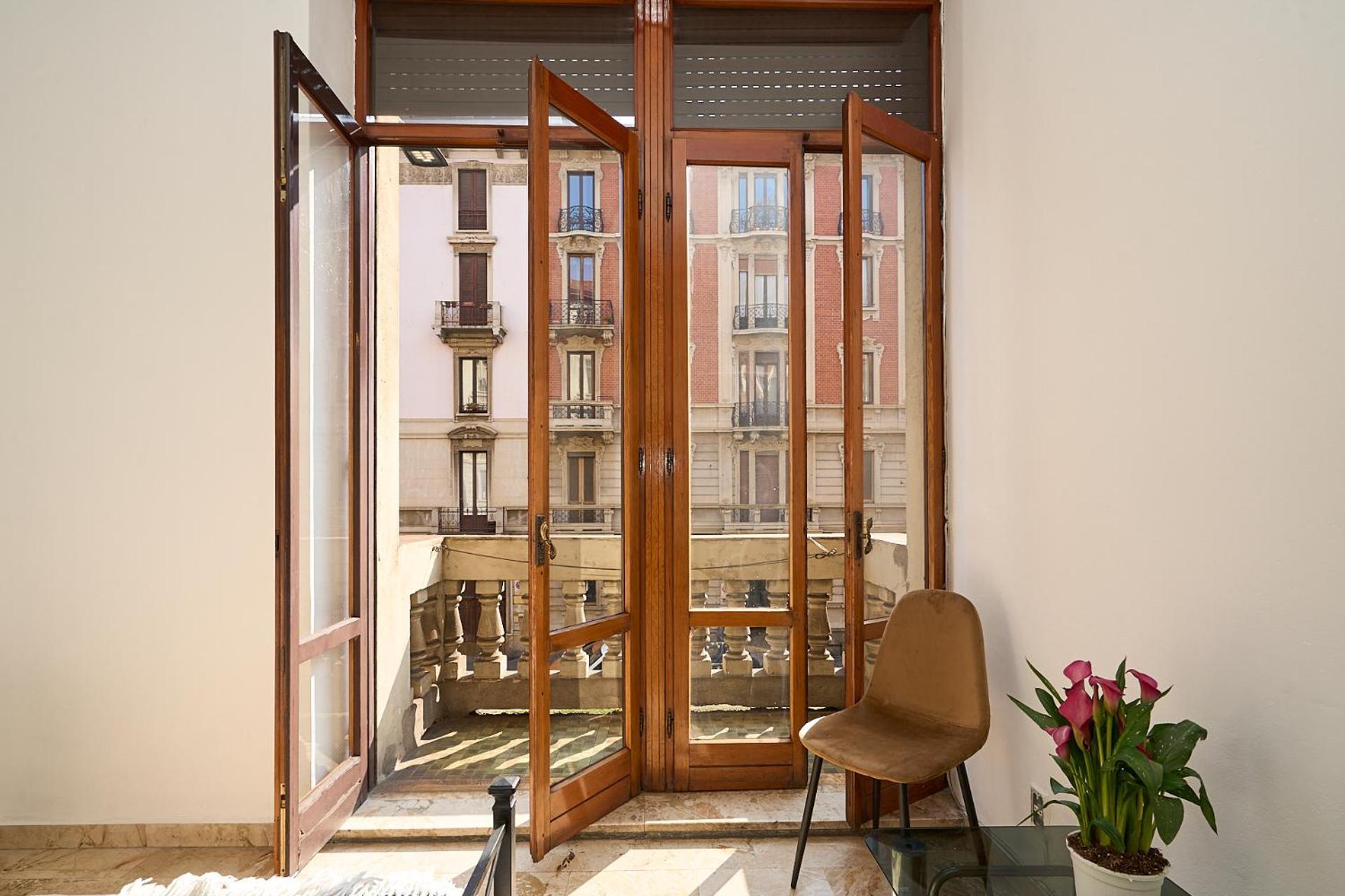Vintage House - 2 Minutes Walk From Station Apartment *