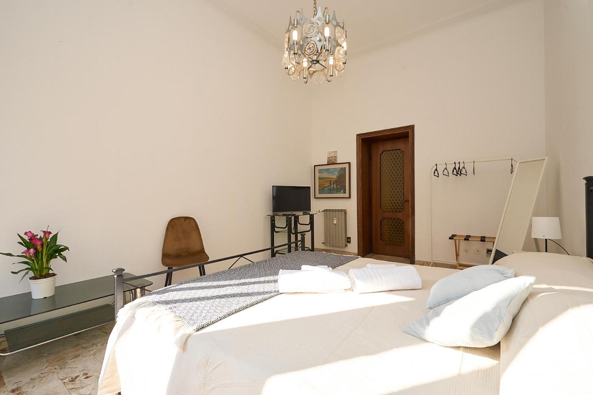 Vintage House - 2 Minutes Walk From Station Apartment Milan