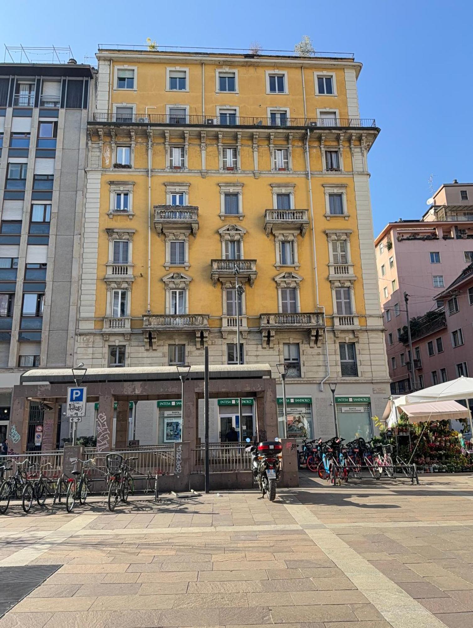 Romantic Porta Venezia - - Centro Apartment