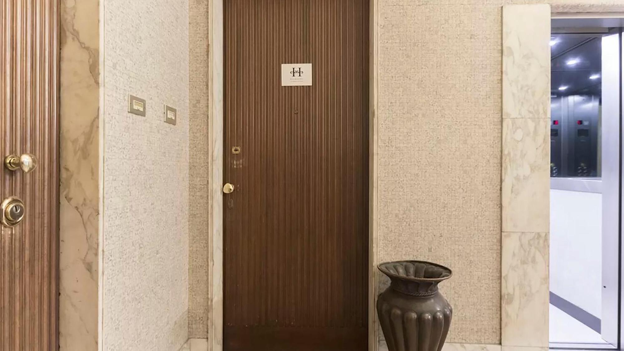 Apartment Classbnb - Two 400 Meters From The Duomo Milan