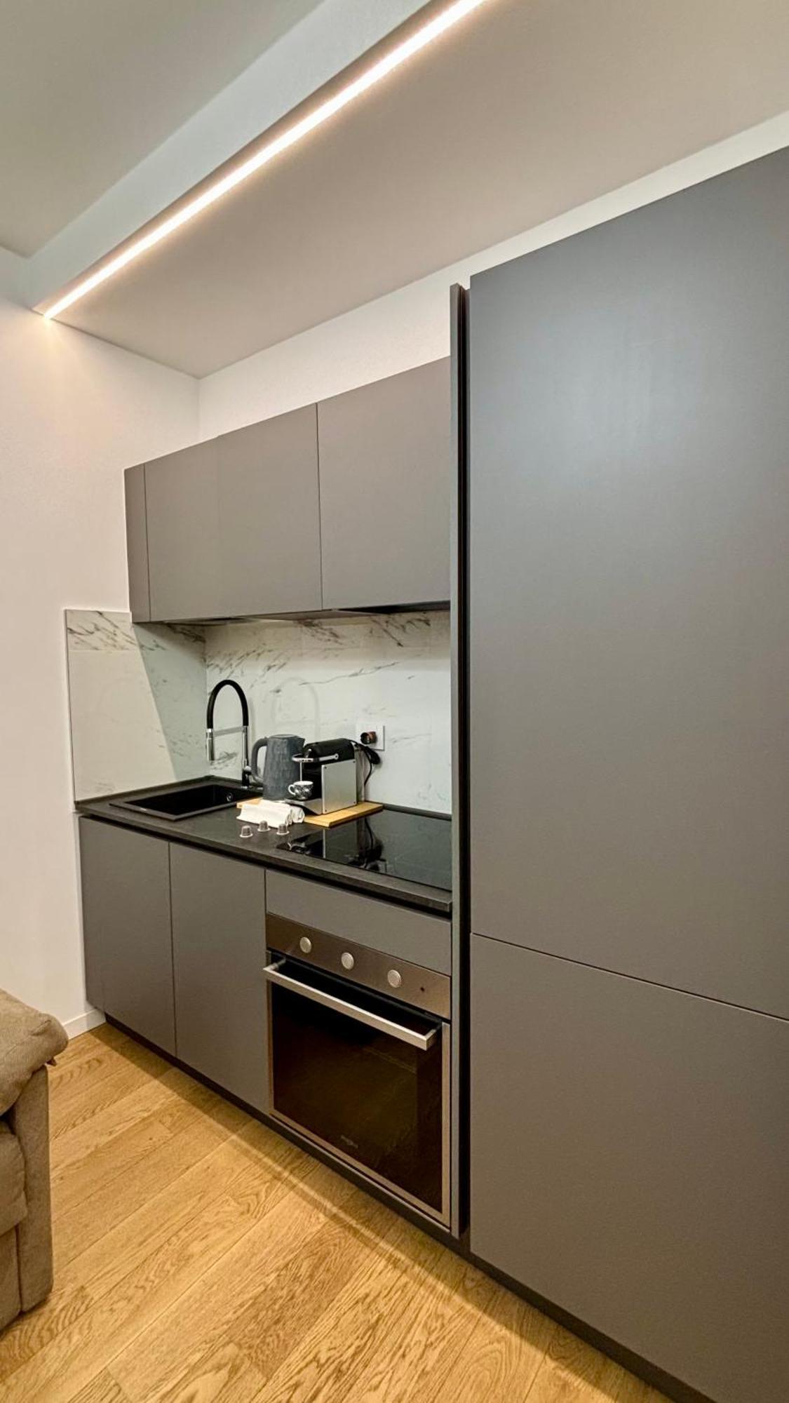 Modern - Sempione Apartment