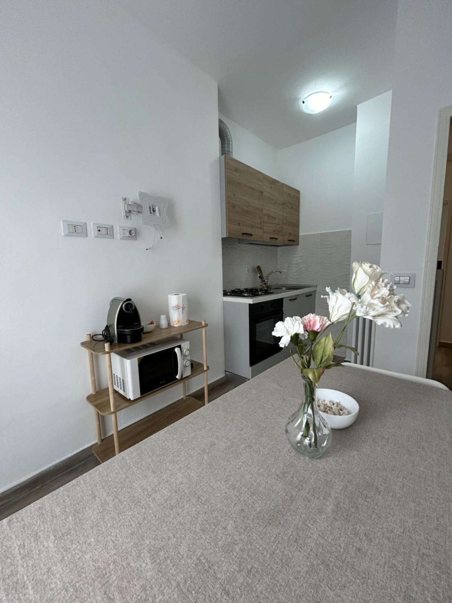 M&g X4 Pax - 5 Min Metro Apartment