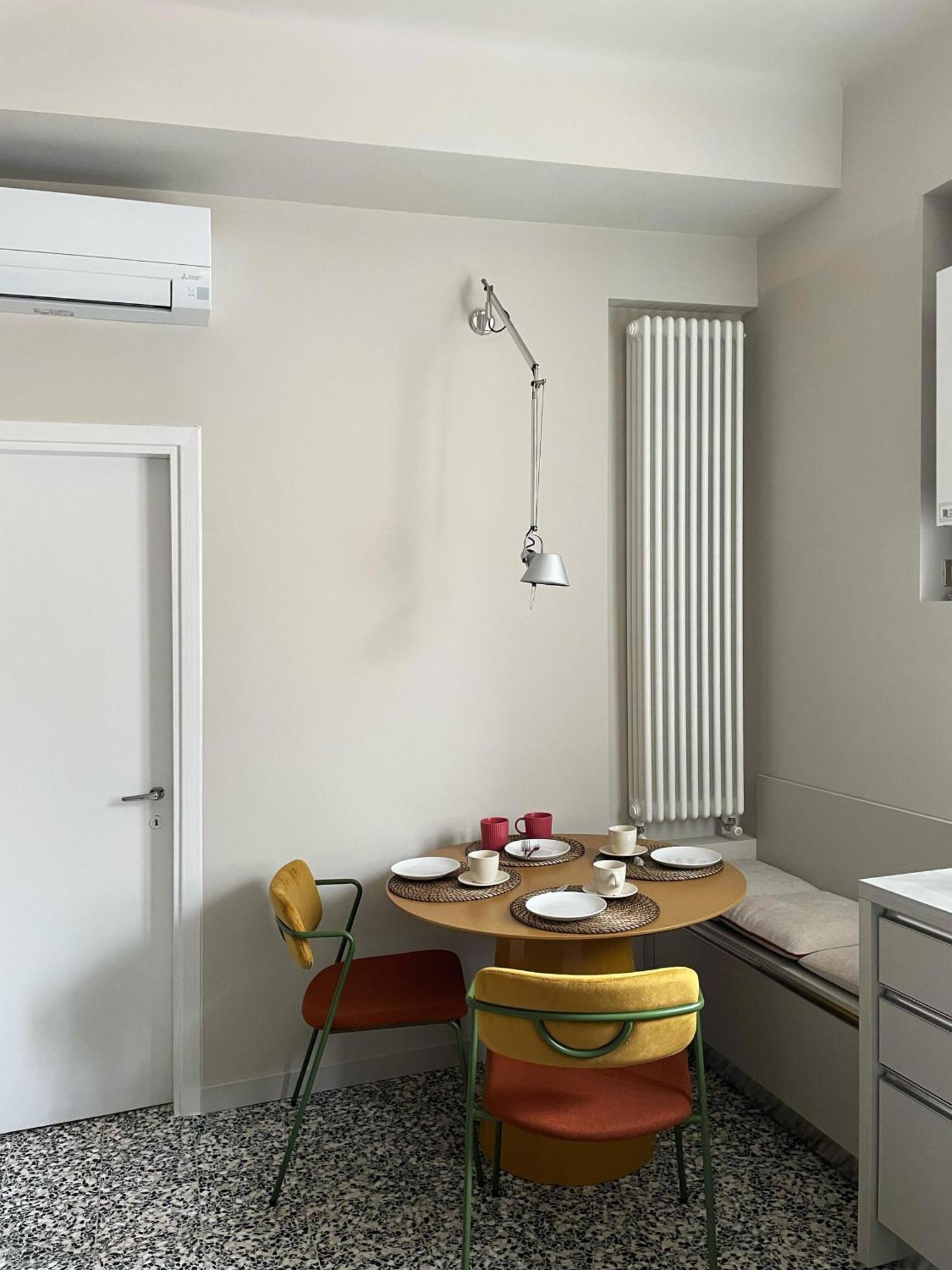 Newly Renovated Two-room