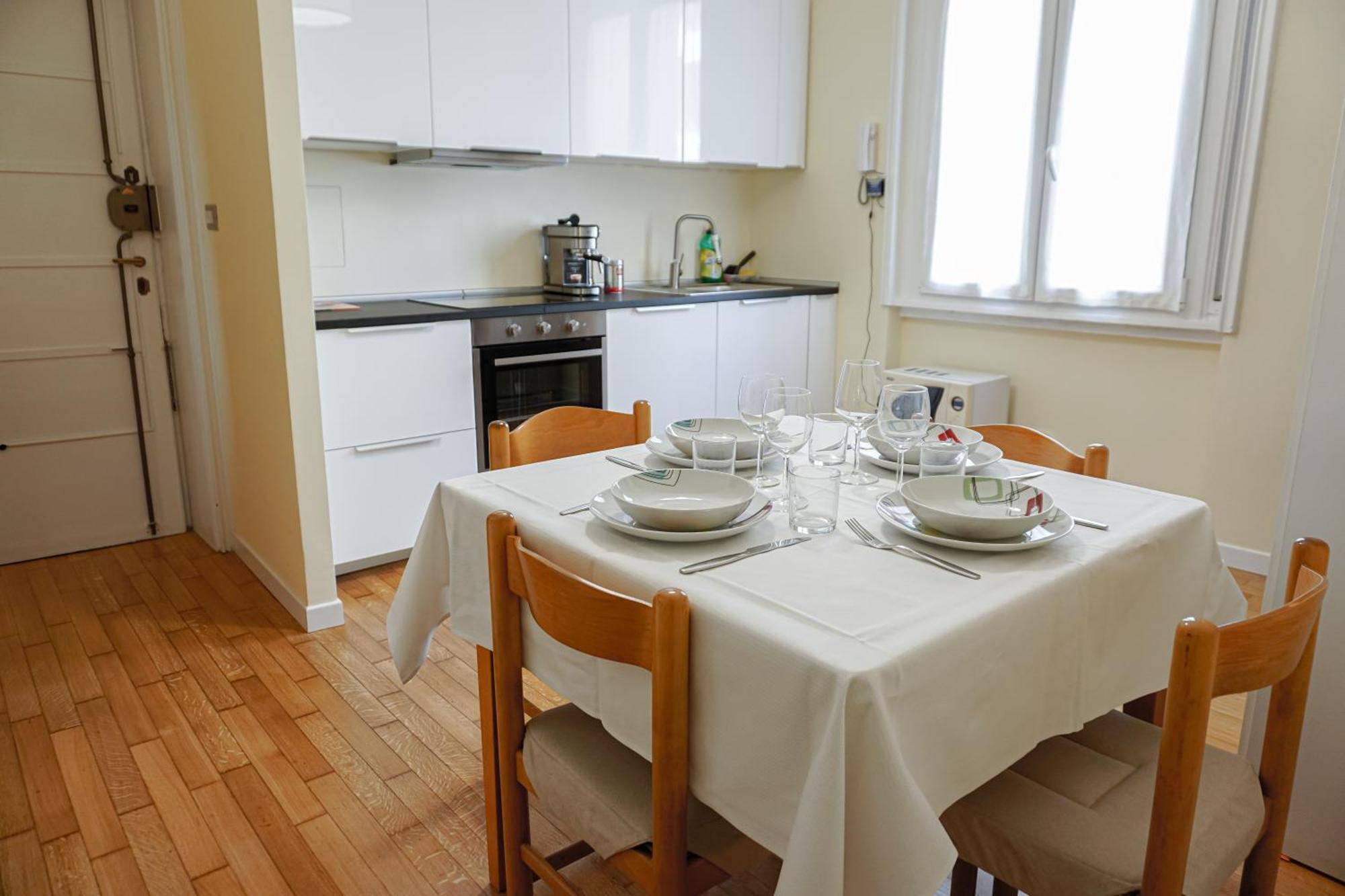 Apartment Easy Italy Balcony
