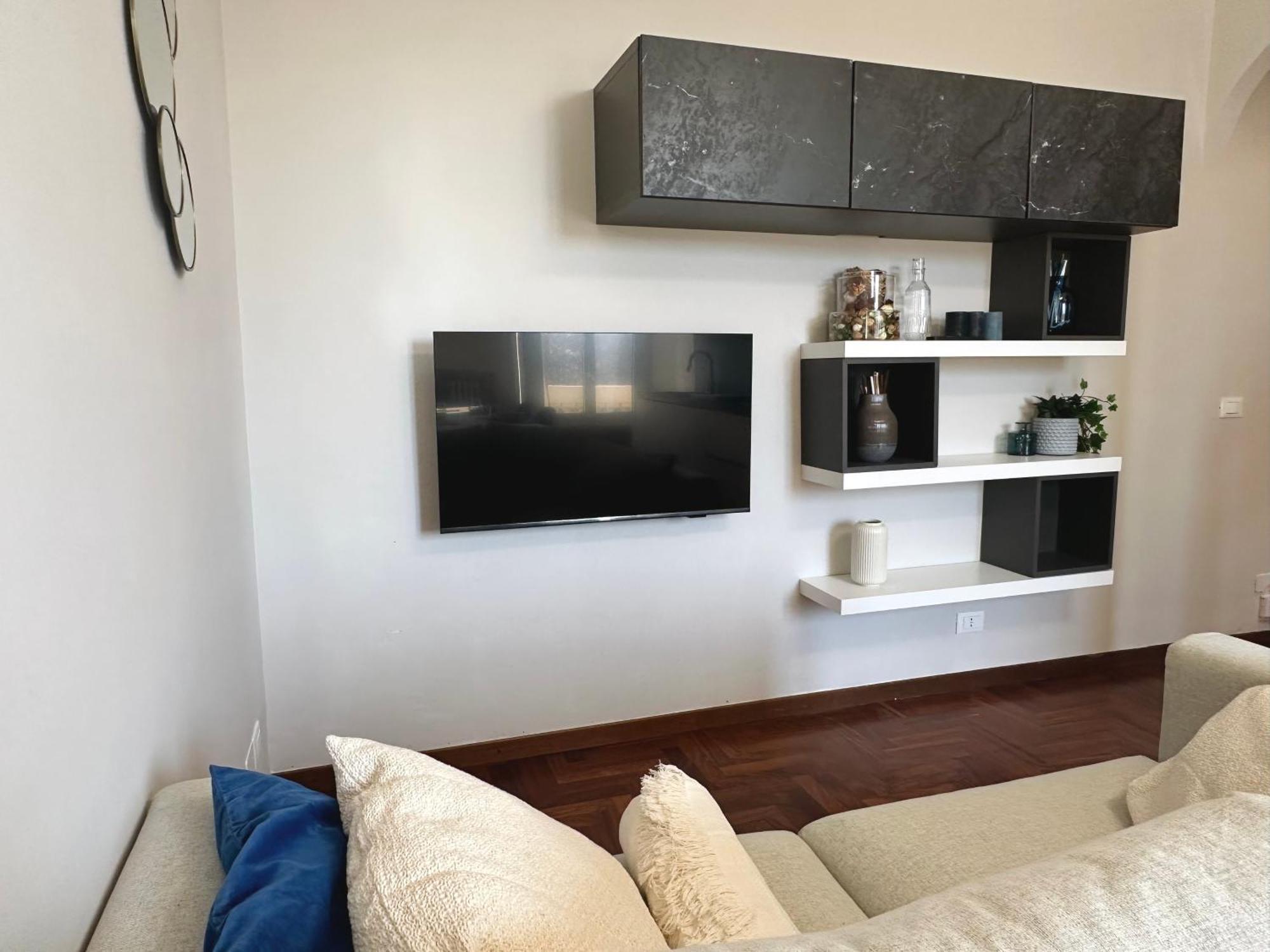Elegante Bilocale- 1 Minuto Dalla Metro M2 Piola Apartment *