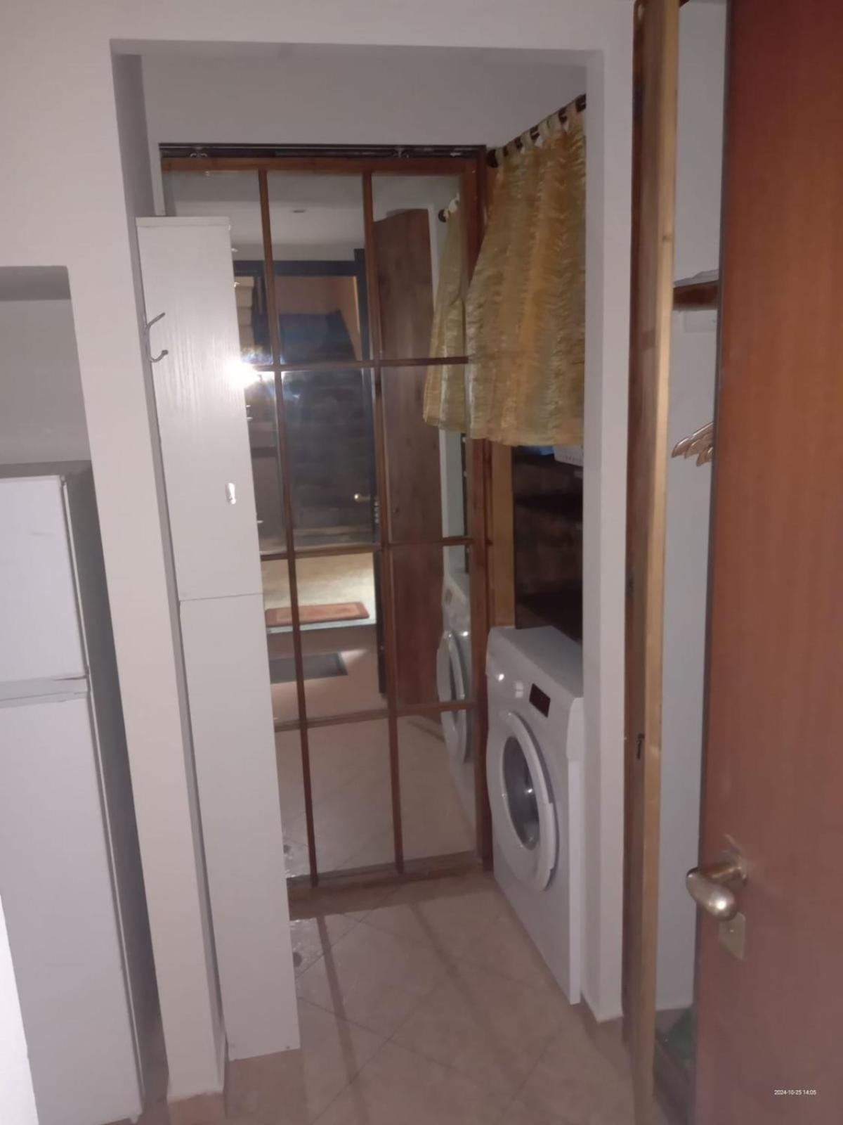 Open Space Measuring 40 Meters Apartment Milan