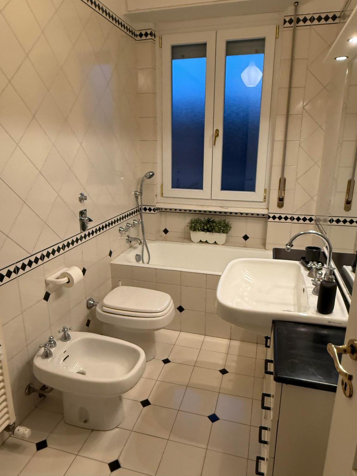 Angera Apartment *