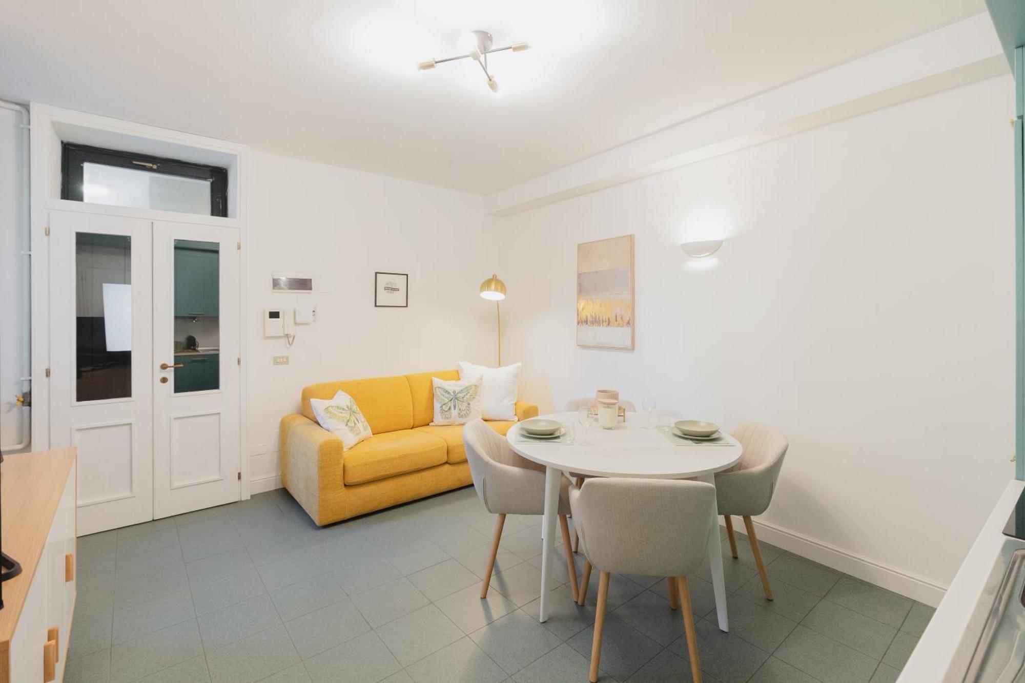 Apartment Gohost - Stylish And Charming Flat Between Navigli And Duomo *