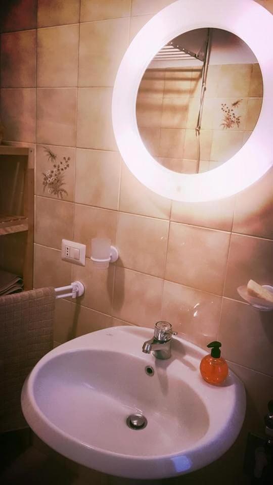 Flat In Gambara Area Apartment