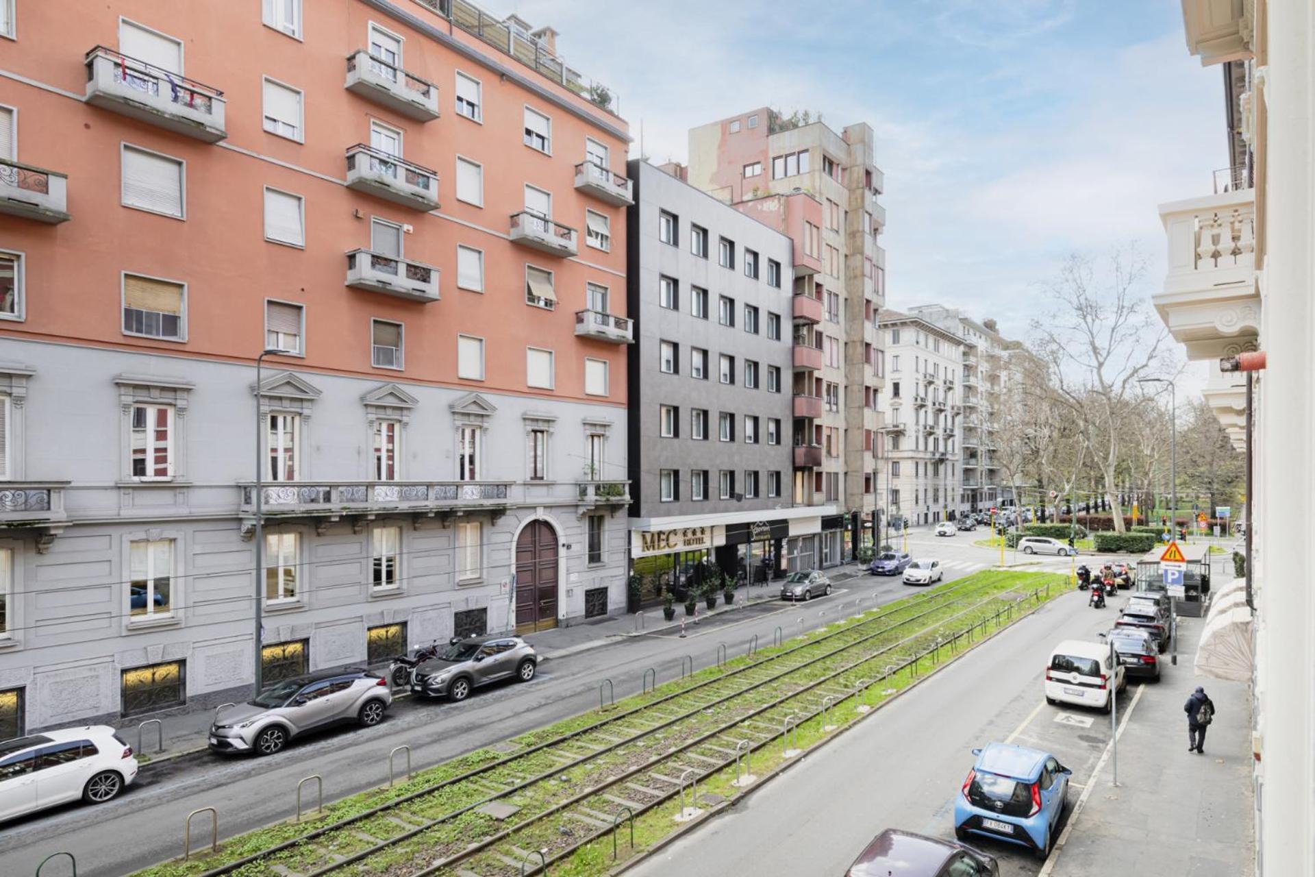 Easylife - Monolocale Soppalcato In Porta Romana *