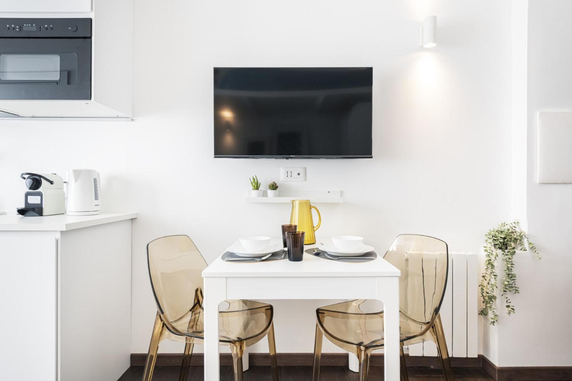 Easylife - Monolocale Soppalcato In Porta Romana Apartment