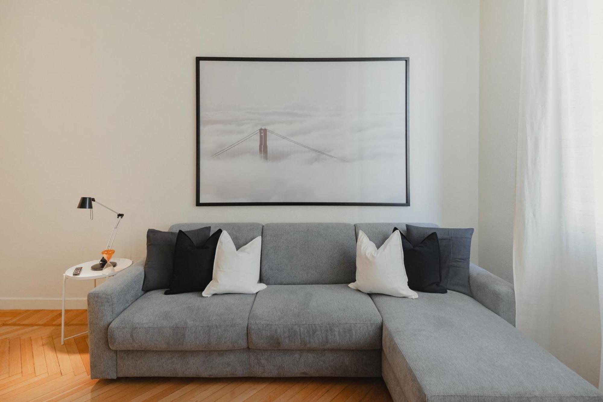 Gohost - Quiet, Bright & Stylish Flat In The Heart Of Apartment *