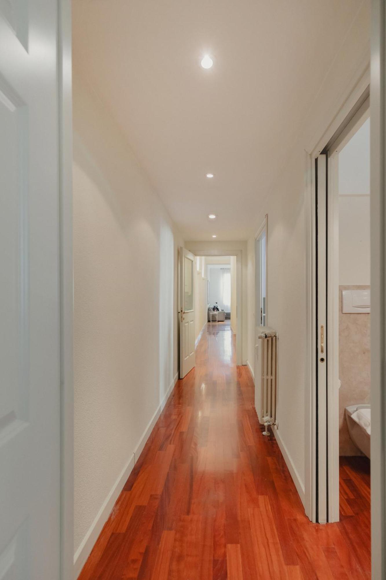 Gohost - Quiet, Bright & Stylish Flat In The Heart Of Apartment