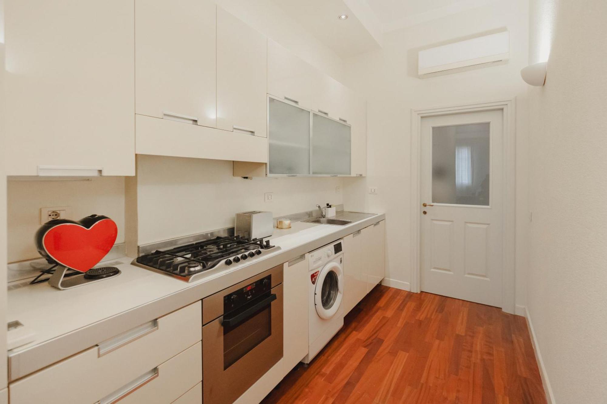 Gohost - Quiet, Bright & Stylish Flat In The Heart Of Apartment *