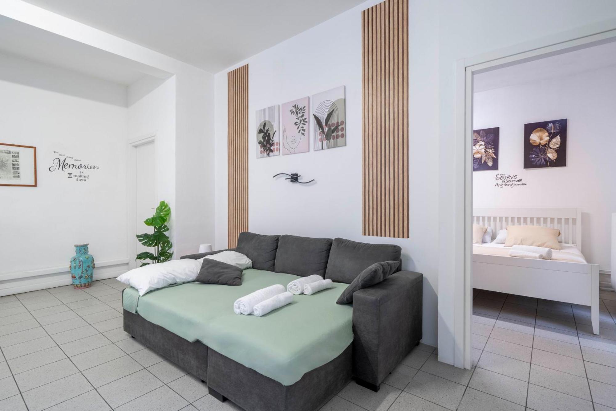 Duomo 10 Min - Spacious In The Heart Of - Wifi Apartment *