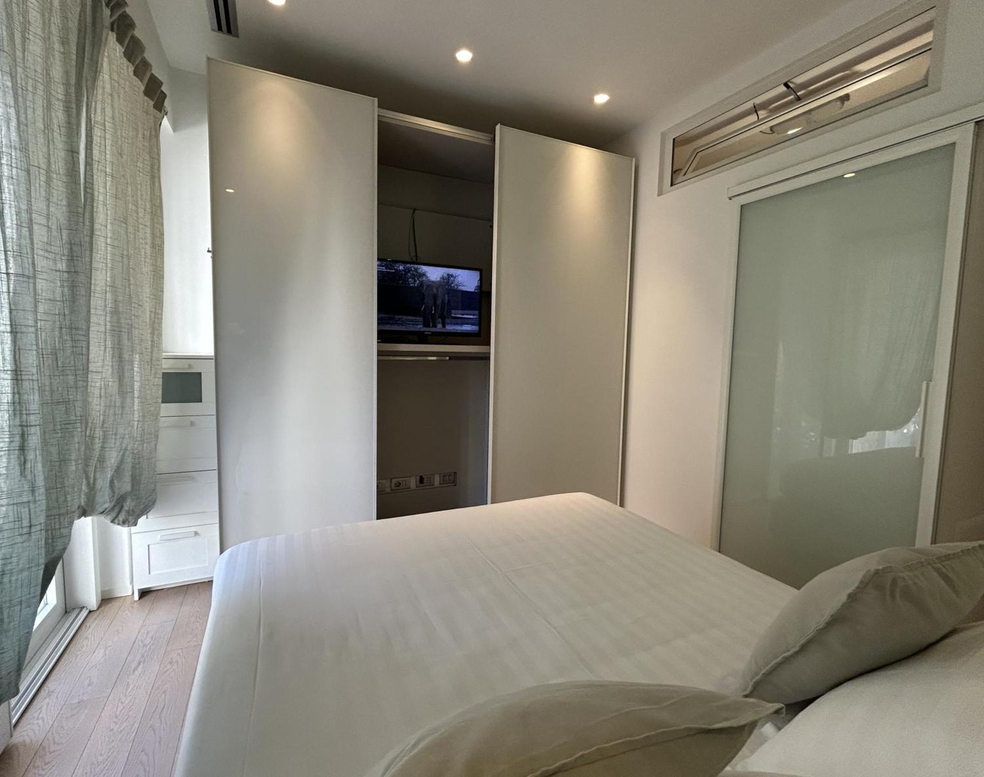 Apartment Fifty Eight Duomo Milan