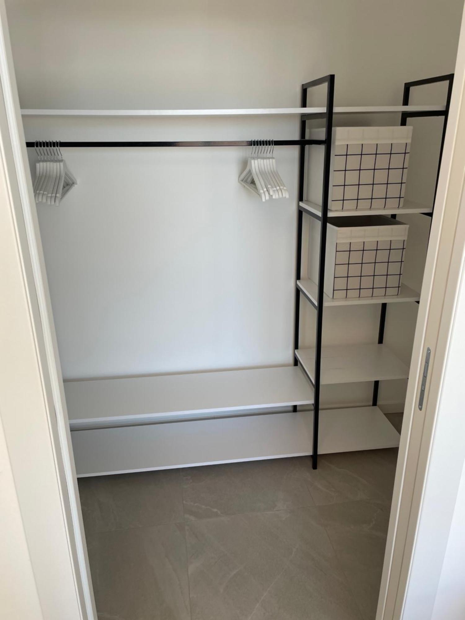Renovated 2 Bedroom In Navigli With A View! Apartment *