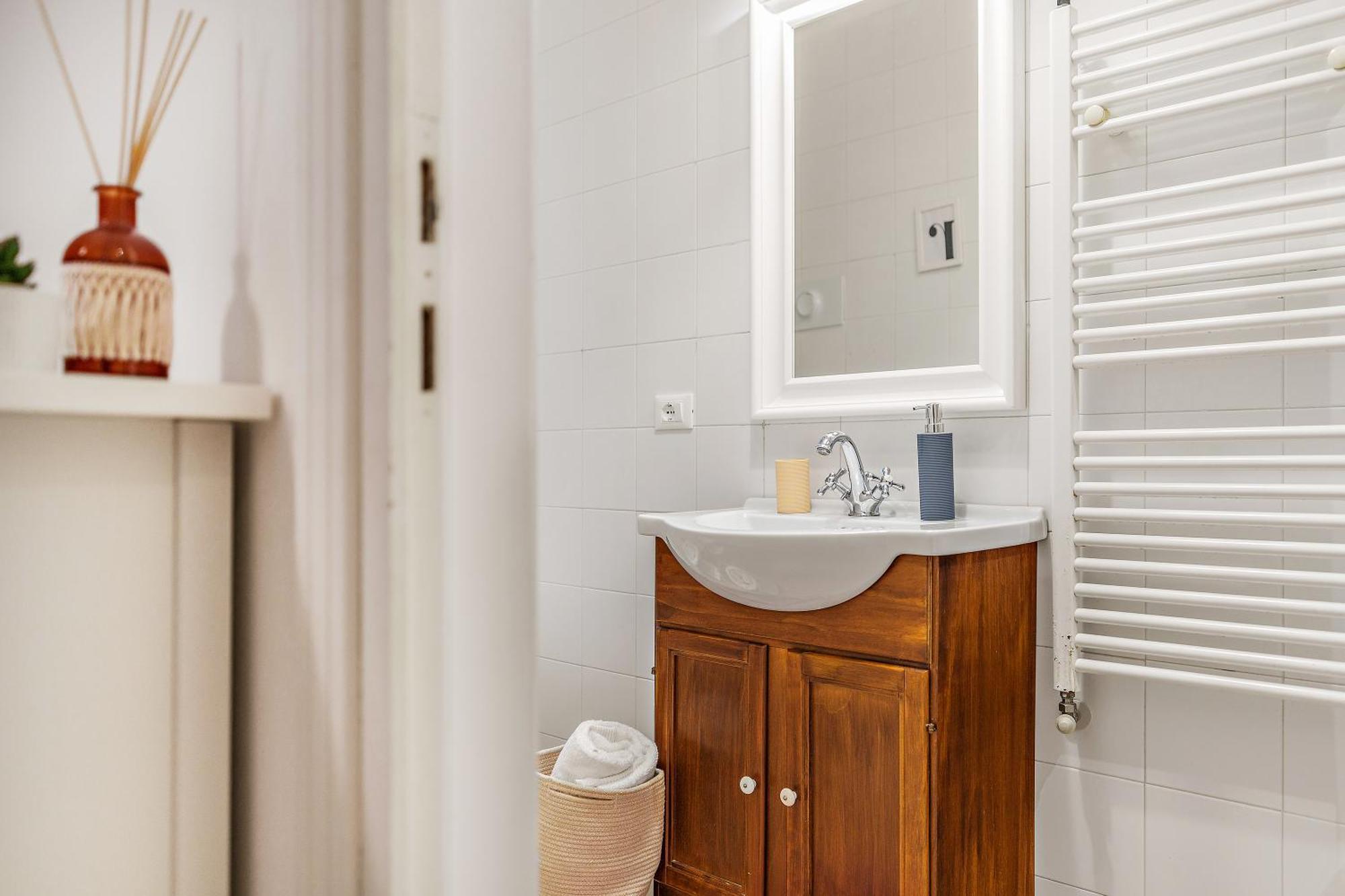 Apartment Milan's Navigli Nest *