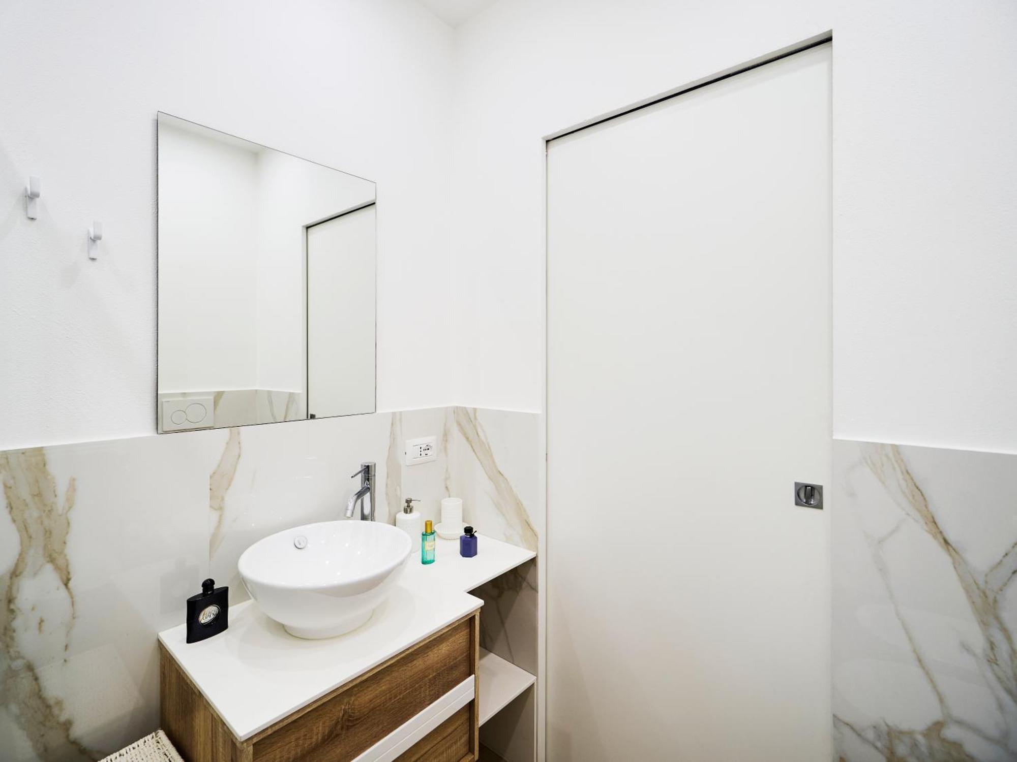 Apartment Beautiful In Tricolore