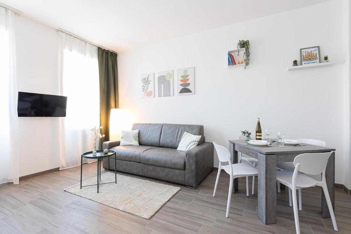 Luxury Navigli Apartment Milan