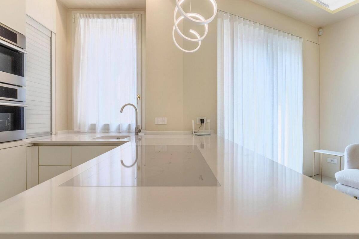 Luxury Velasca *