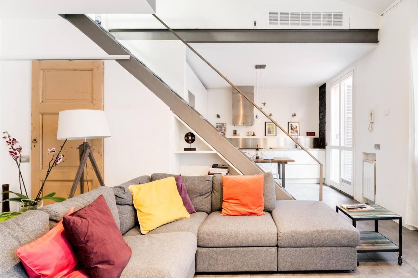 Bocconi Industrial Loft 2bdr, 2btr Apartment