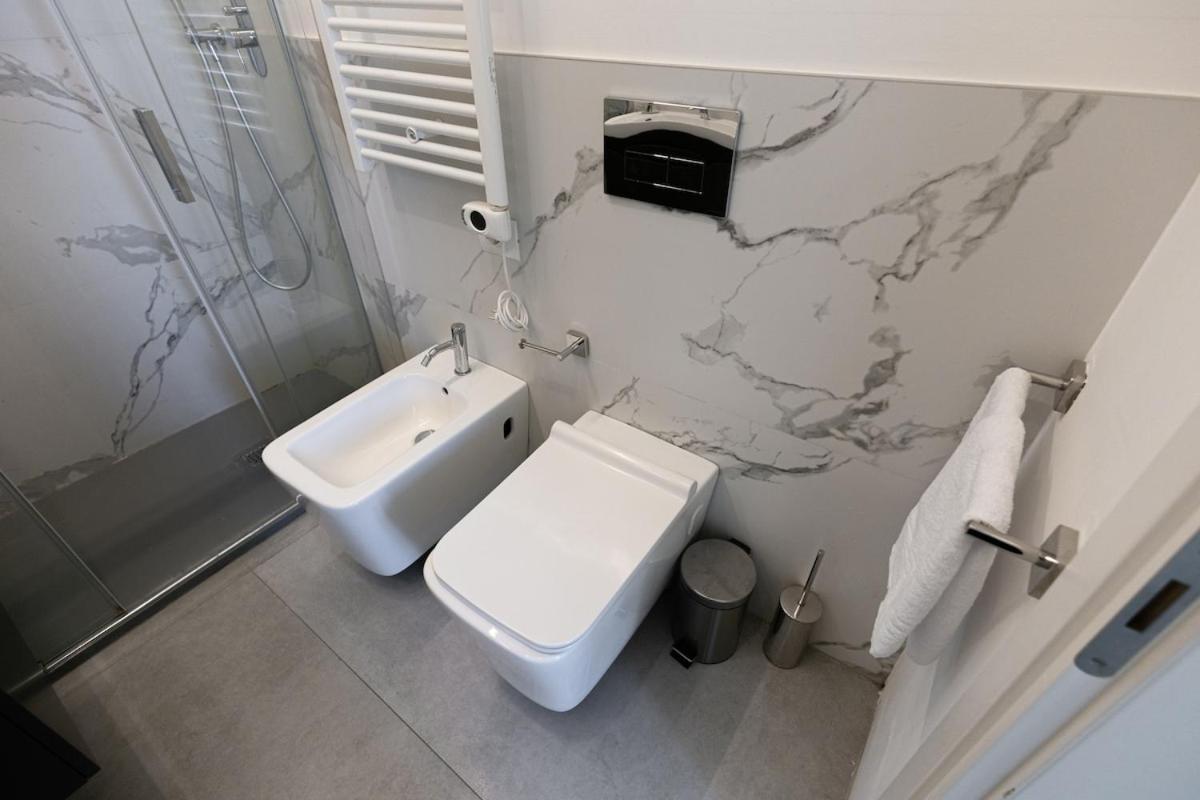 Apartment Two -rooms 10 Minutes Duomo By Metro