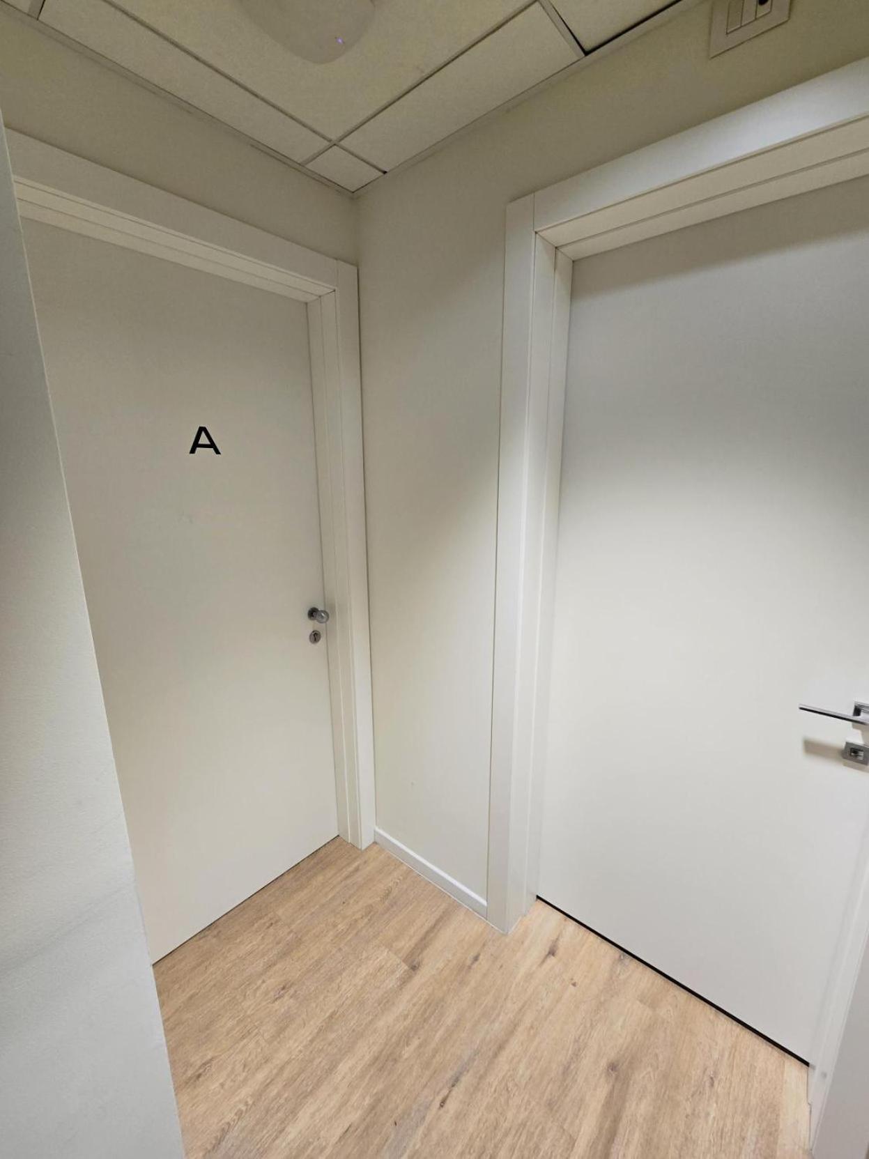 Well-located Campus Near Park *