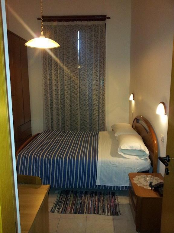 Acapulco Milan