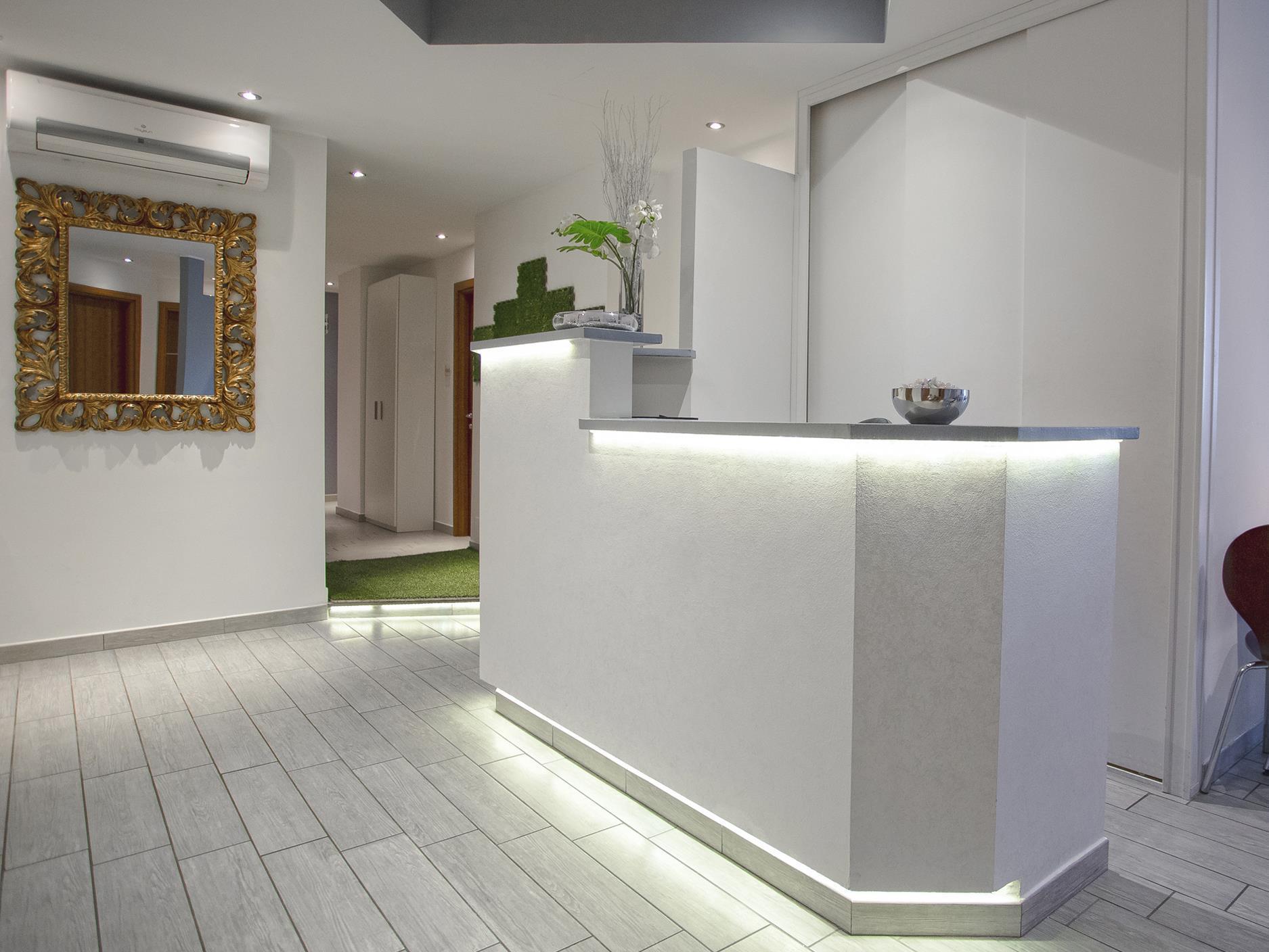 Av Hotel