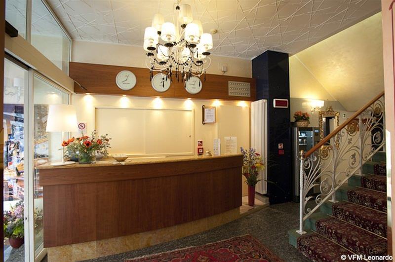 Hotel Boston 2*