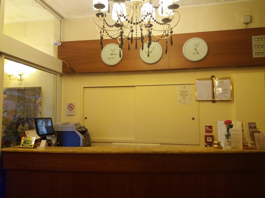 Hotel Boston 2*