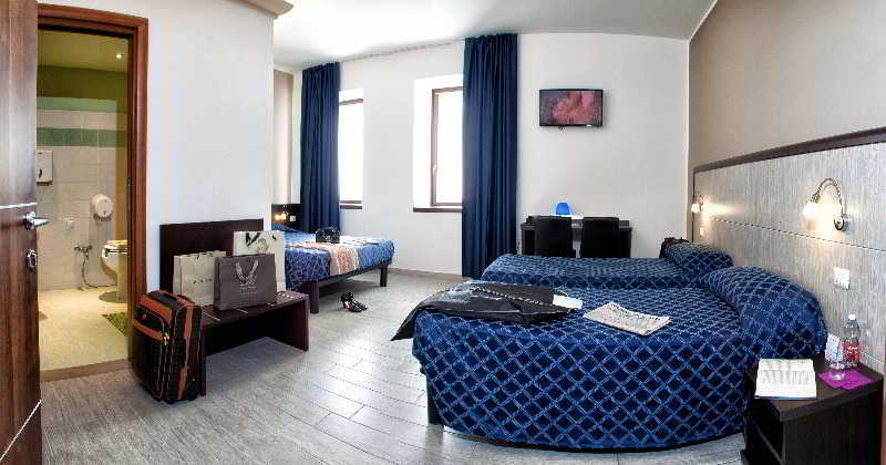 Av Hotel