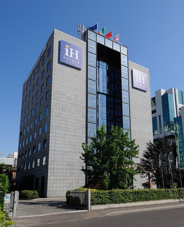 Hotel Ih Lorenteggio 4*