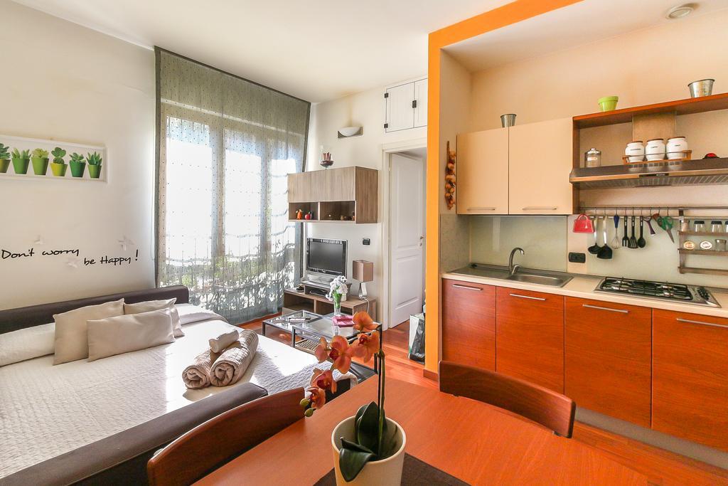 Apartment Alessia's Flat- Lorenteggio *