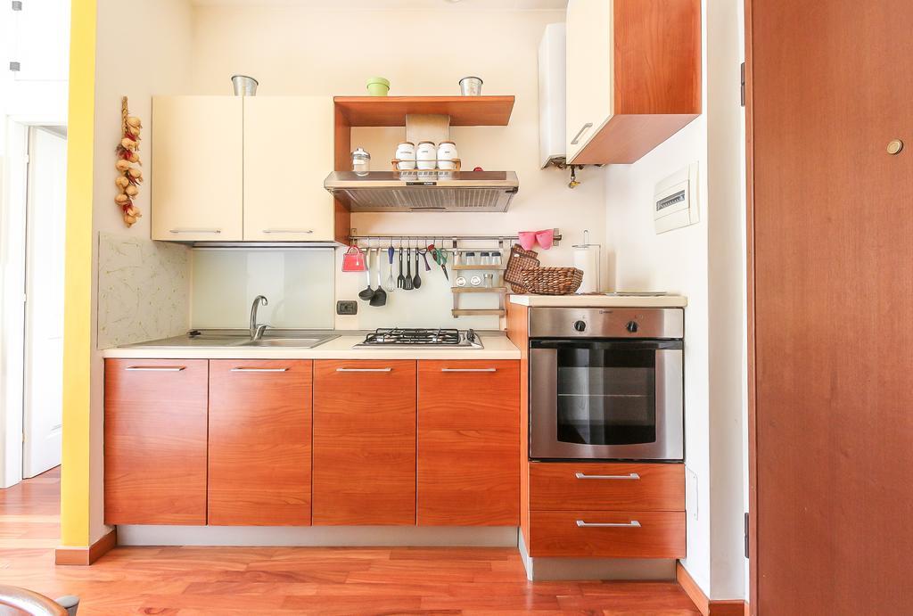 Apartment Alessia's Flat- Lorenteggio Milan