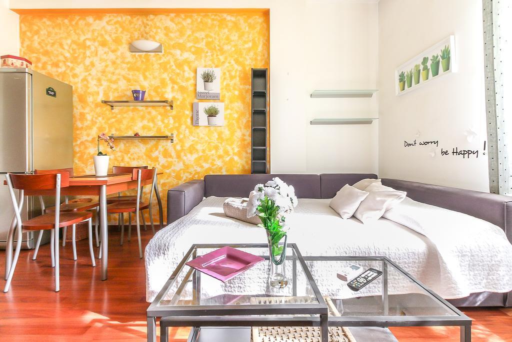 Alessia's Flat- Lorenteggio Apartment *