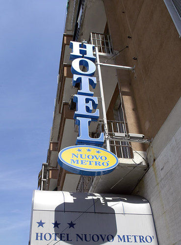 Nuovo Metrò Hotel 3*