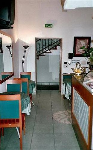 Paola Hotel *