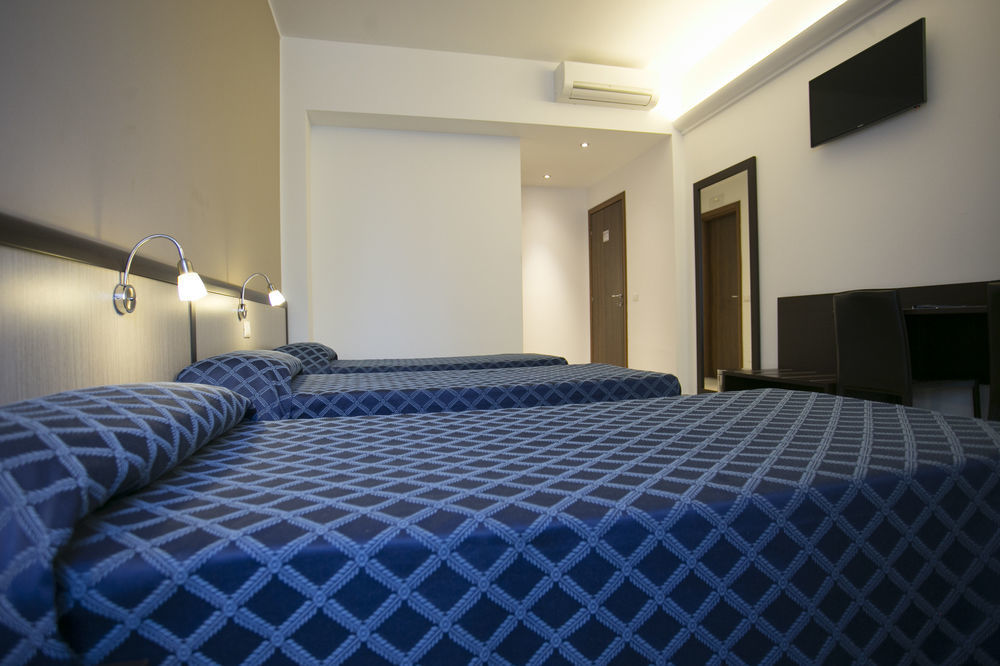 Hotel Av