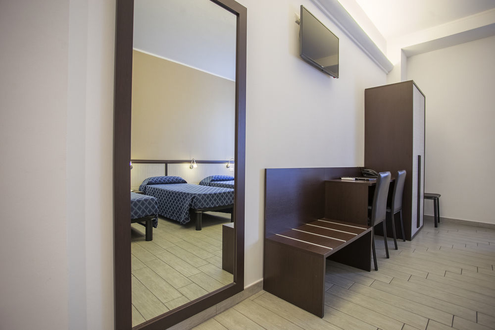 Hotel Av