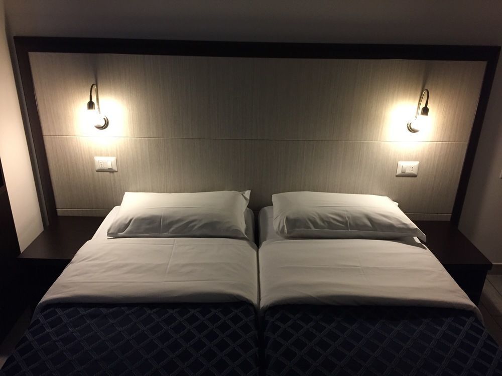 Hotel Av Milão