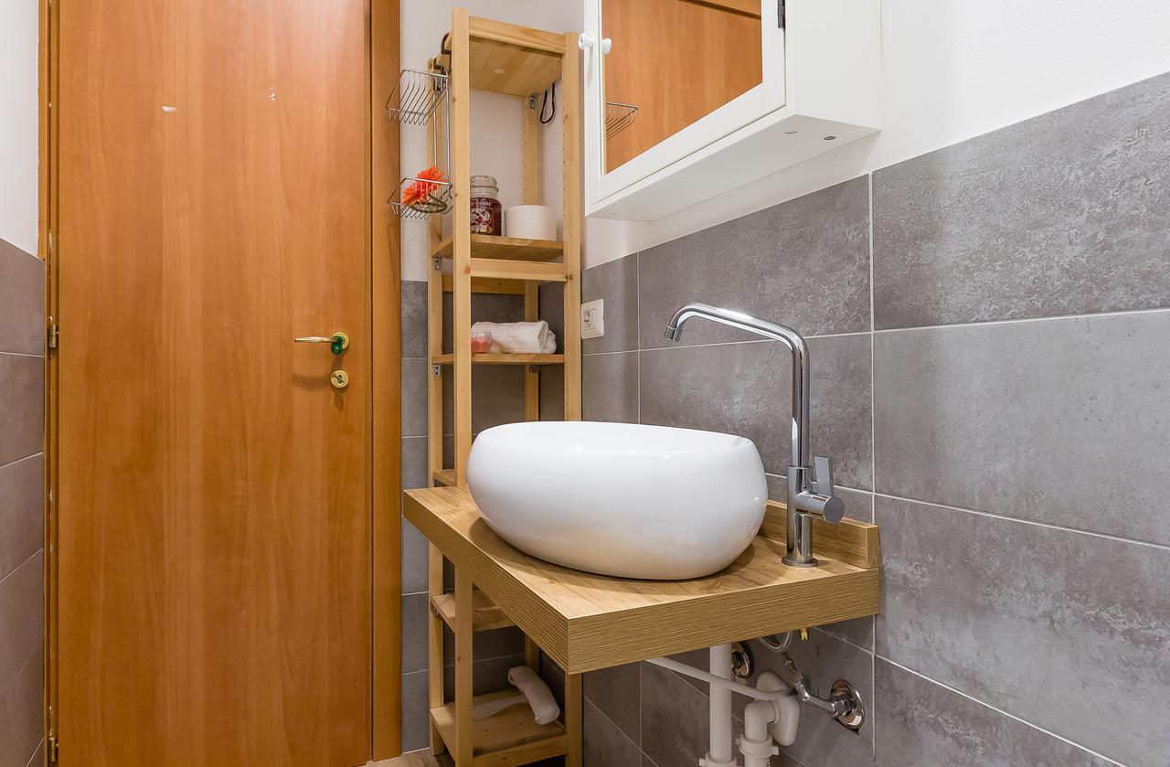 Alessia's Flat - Sarpi 2 Apartamento