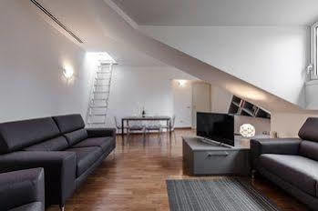 Suitelowcost - San Babila Duomo Milão
