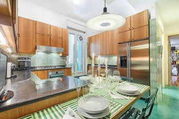 Suitelowcost - San Babila Duomo Hotel *